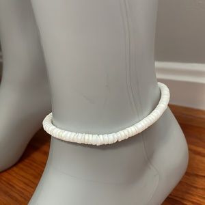 Puka shell anklet, white with silver tone screw clasp, 9.5” long including clasp